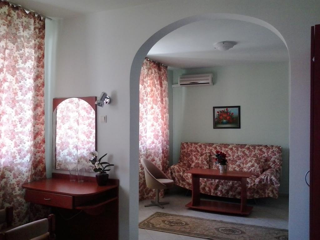 Hotel Focus Varna Ngoại thất bức ảnh