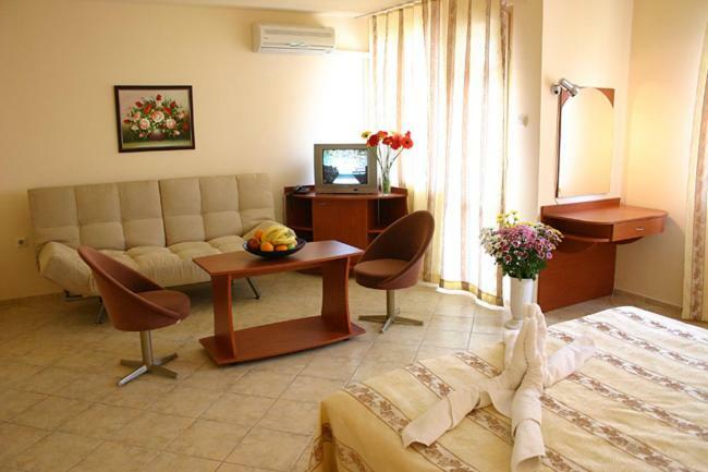 Hotel Focus Varna Ngoại thất bức ảnh